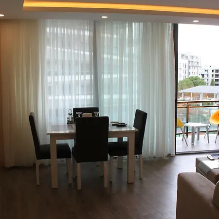 아파트 Elegance Fashion B207 키레니아